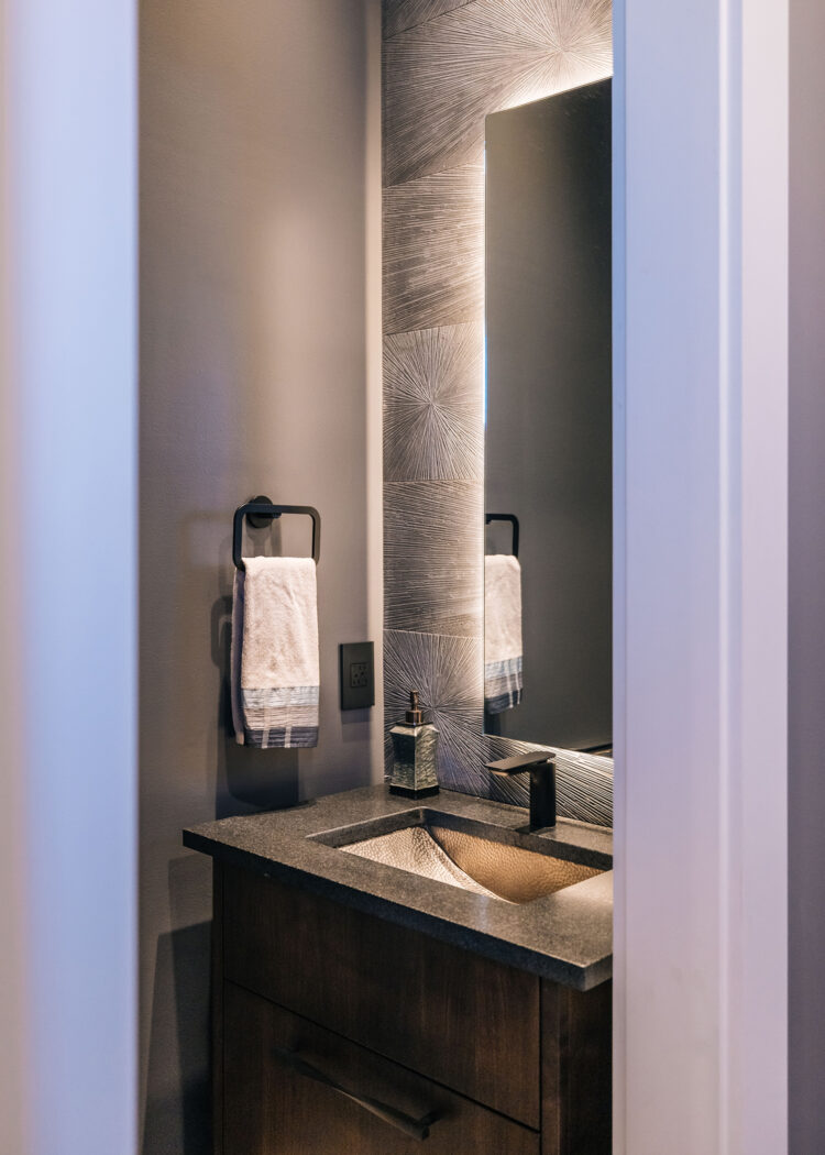 14.RiversEdge_PowderRoom_01-2x 14.RiversEdge_PowderRoom_01-2x